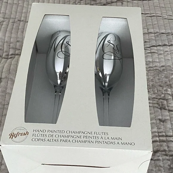 Cypress Home Wedding Day Décor Mr. and Mrs. Champagne Flutes - BRAND NEW!!! - Picture 11 of 13